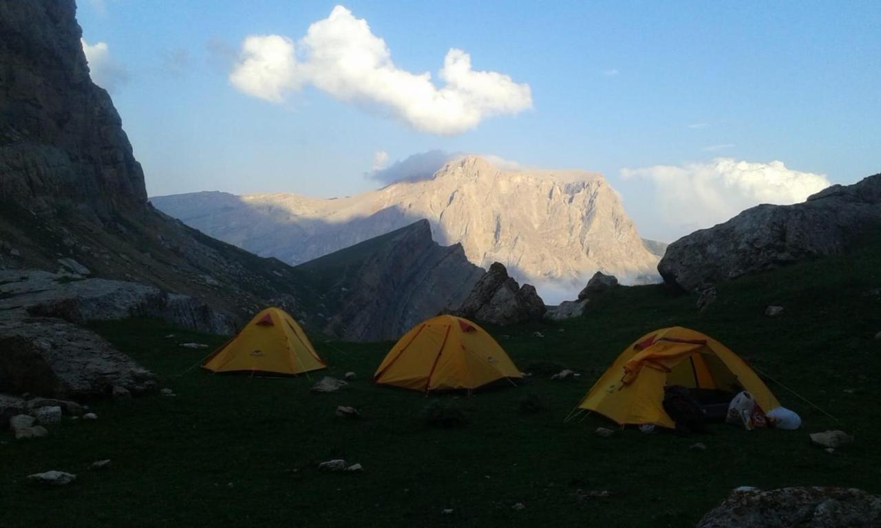 Xinaliq Khinalig Izzet'S Riverside Home Stay Kültér fotó
