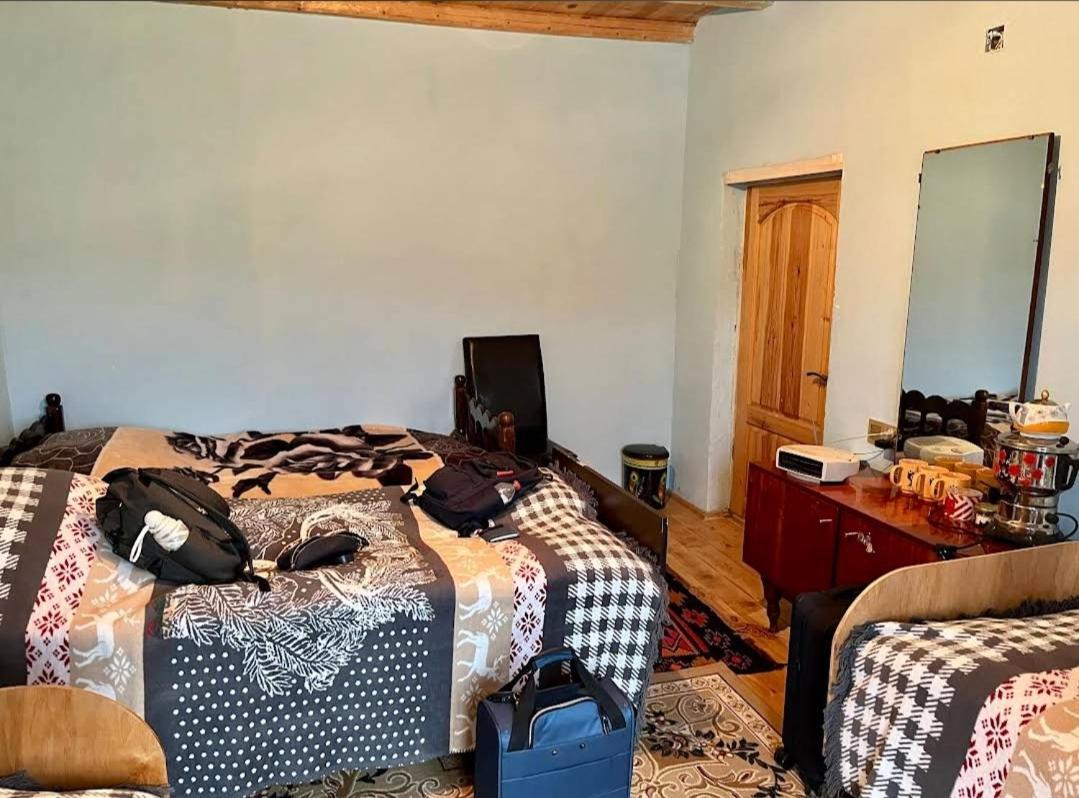 Xinaliq Khinalig Izzet'S Riverside Home Stay Kültér fotó